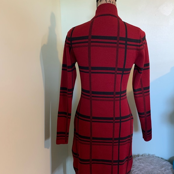 Dress - Picture 3 of 3